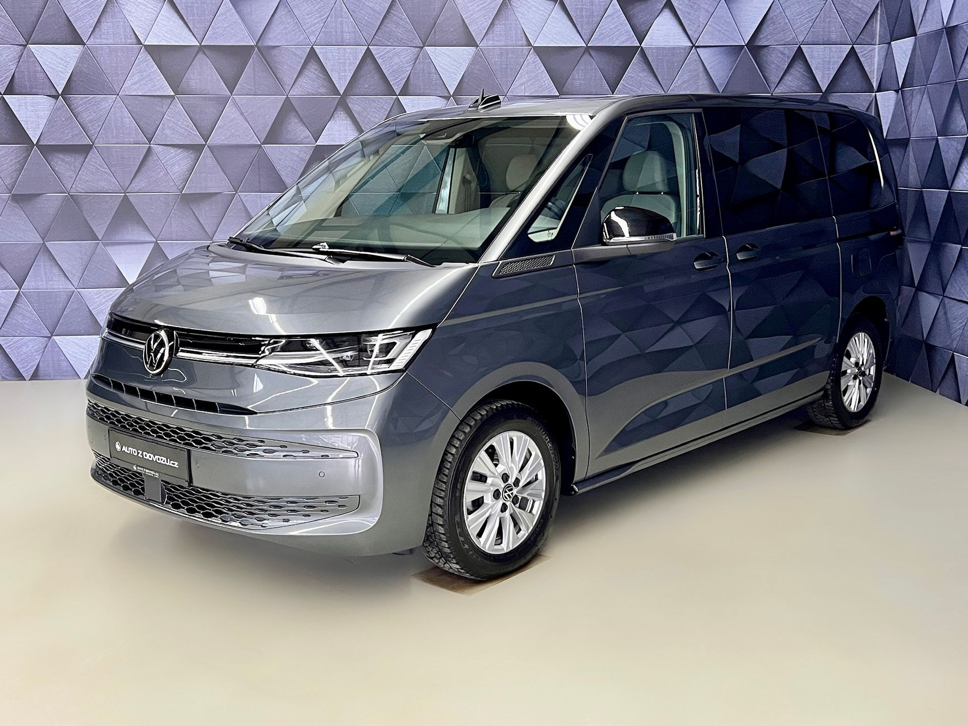 Volkswagen T7 Multivan 2.0TDI DSG LIFE EDITION, IQ.LED, PANORMAMA, TAŽNÉ ZAŘÍZENÍ