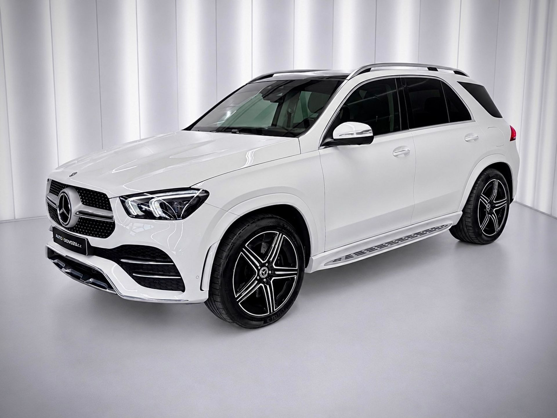 Mercedes-Benz GLE 350de 4MATIC AMG, AIRMATIC, DISTRONIC, PANORAMA, WEBASTO, HUD, EL. TAŽNÉ