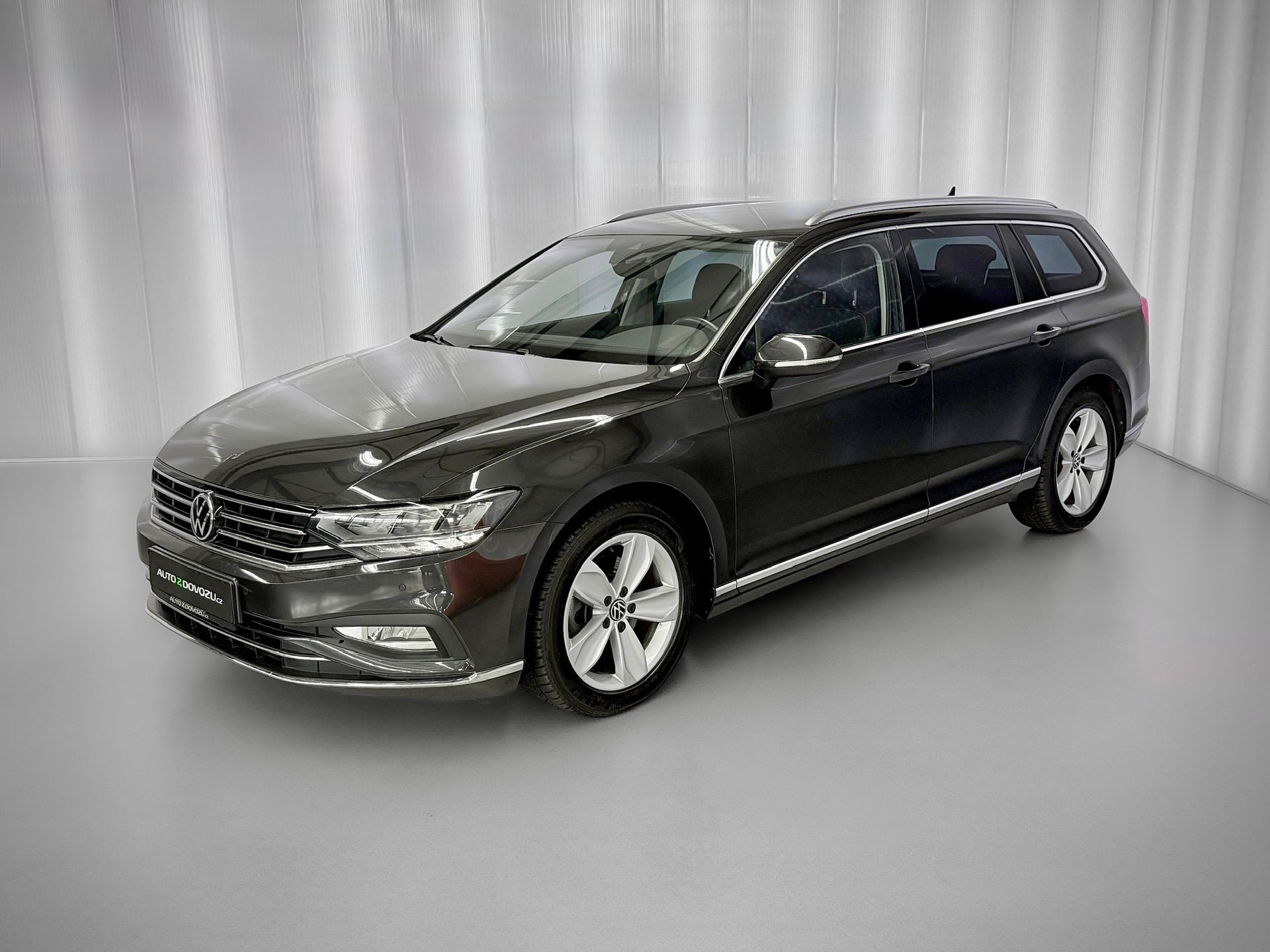 Volkswagen Passat 2.0 TDI 147KW DSG 4MOTION ELEGANCE, MASÁŽE, KEYLESS, KAMERA