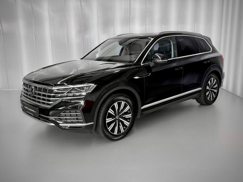Volkswagen Touareg 3.0 TDI 210 KW 4M ELEGANCE, VZDUCH, IQ.LIGHT, KAMERA
