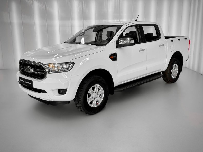 Ford Ranger 2.0 TDCi 4WD XLT DOUBLE CAB, NÁŠLAPY, KLIMATIZACE, VYHŘÍVANÉ ČELNÍ OKNO, TAŽNÉ