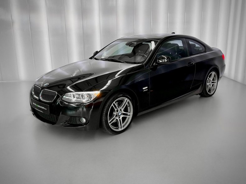 BMW 320d xDrive COUPE SPORT EDITION, NAVIGACE, EL. ŠÍBR, PDC