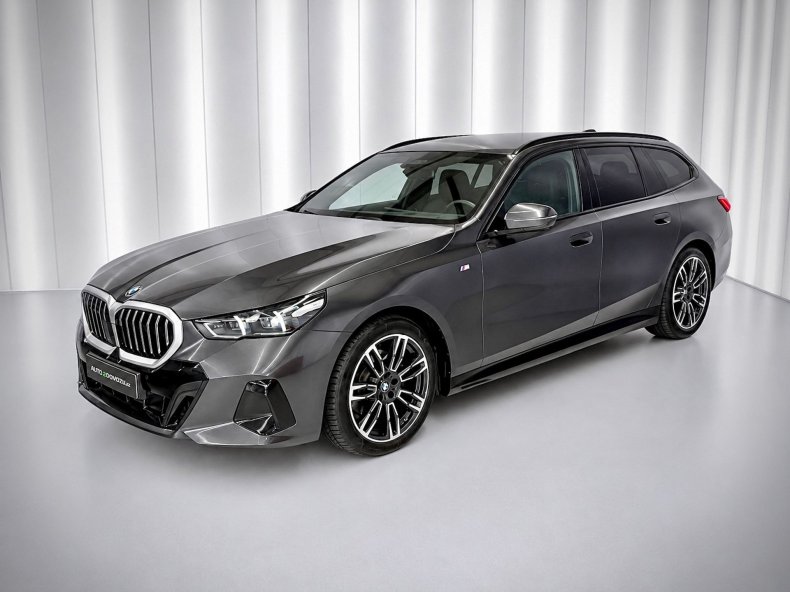 BMW 520d xDrive M-SPORT, HARMAN&KARDON, WEBASTO, HUD, ASSIST
