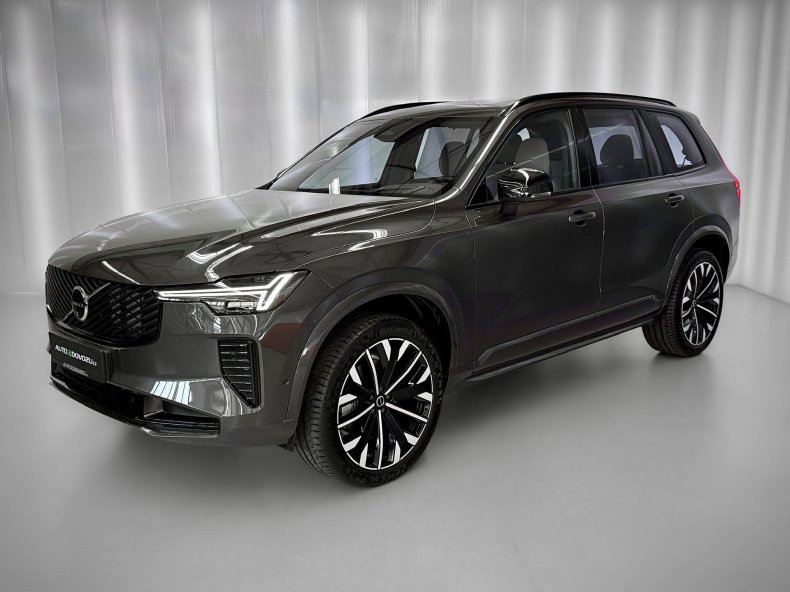 Volvo XC90 B5 AWD PLUS DARK, VZDUCH, HARMAN / KARDON, HUD, PANORAMA, EL. TAŽNÉ