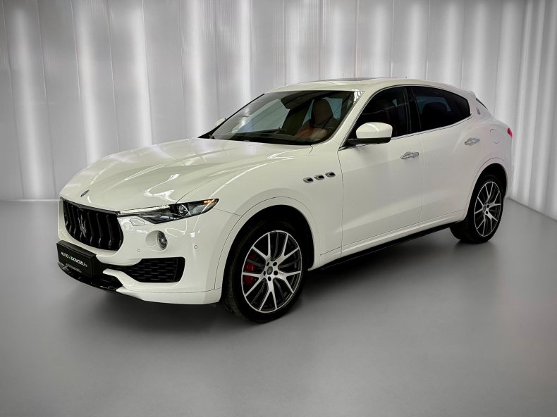 Maserati Levante V6 Q4 DIESEL, HARMAN&KARDON, VZDUCH, PANORAMA, KEYLESS
