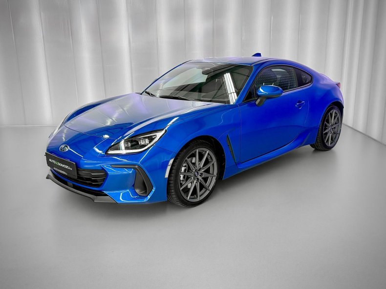 Subaru BRZ 2.4 l D-4S LIMITED 6AT, COUVACÍ KAMERA, VYHŘÍVANÁ SEDADLA, ALCANTARA