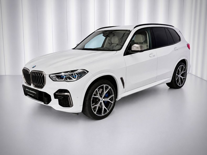 BMW X5 M50i xDrive, LASER, MASÁŽE, HEAD-UP, VENTILACE, HARMAN/KARDON, EL.TAŽNÉ