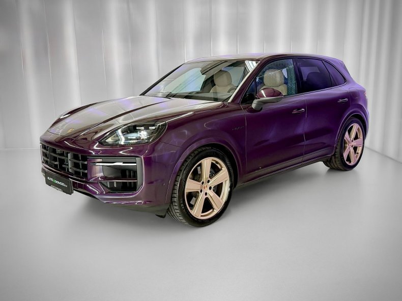 Porsche Cayenne e-HYBRID SPORT CHRONO, VZDUCH, MATRIX, PANORAMA, BOSE