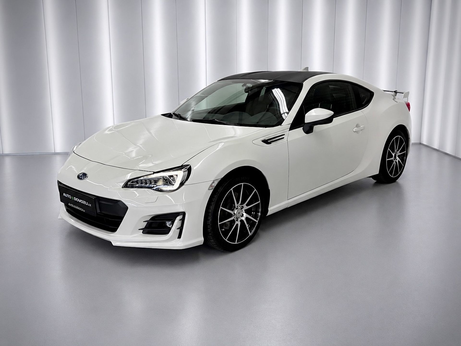 Subaru BRZ 2.0iR SPORT, KEYLESS, ALCANTARA, SPORTOVNÍ VÝFUKY