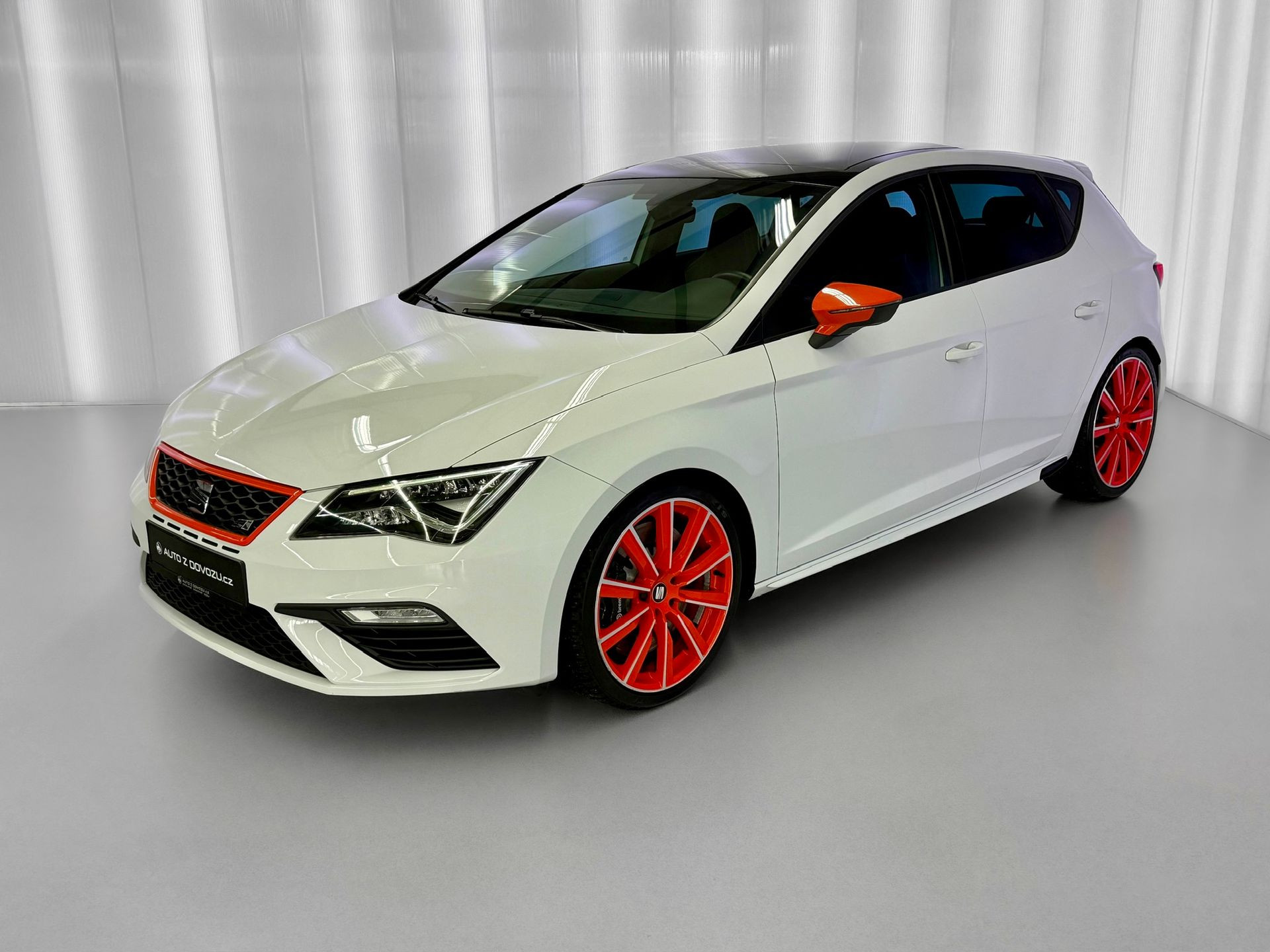 Cupra 300 2.0 TSI, 221 kW (300 PS), 6MT, FULL LED, ALCANTARA, PANORAMA, DCC