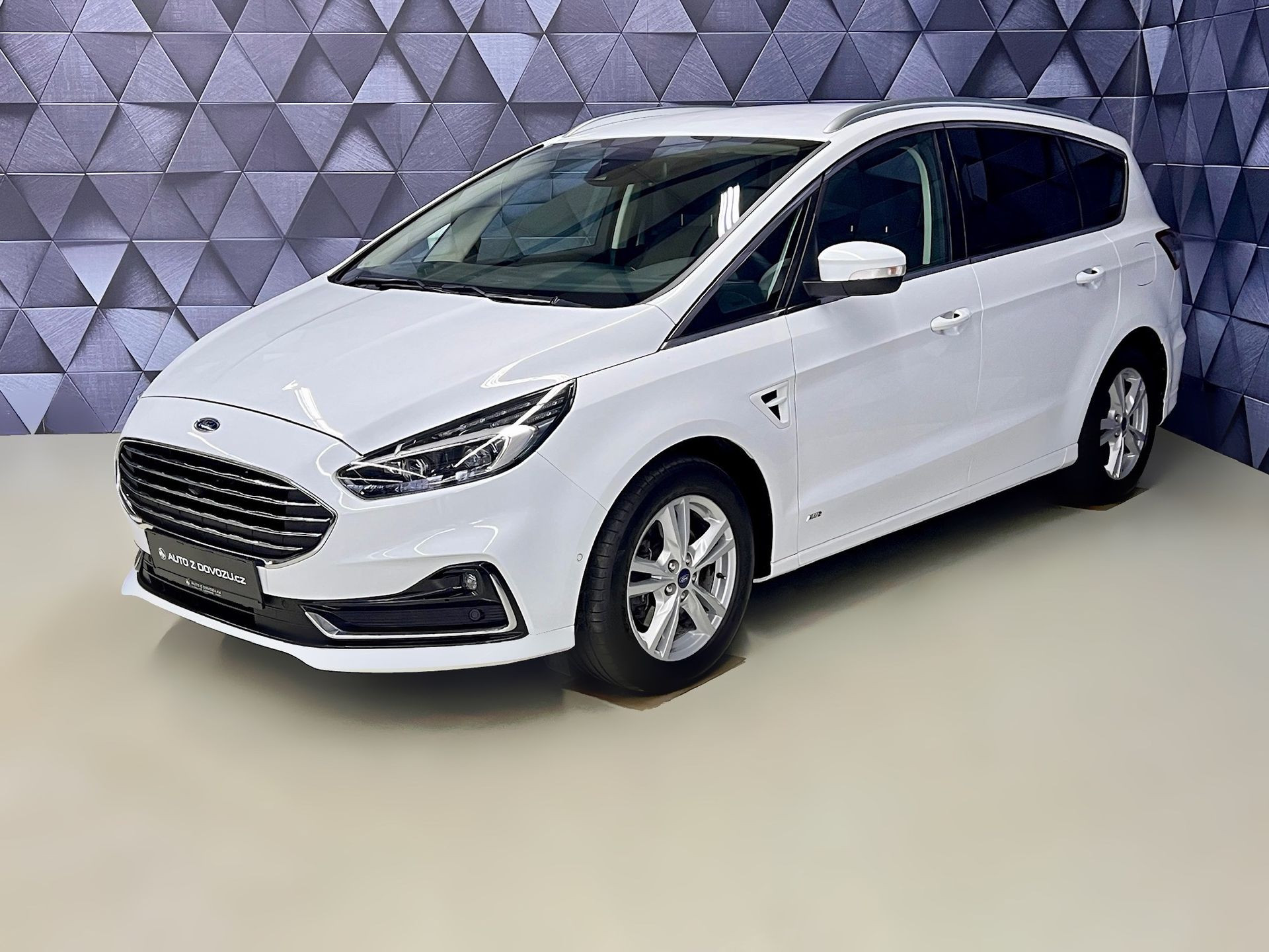 Ford S-Max 2.0TDCi 140KW A/T AWD TITANIUM, KEYLESS, ACC, ASSIST, EL. TAŽNÉ