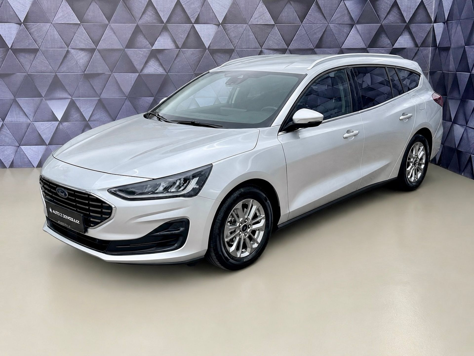 Ford Focus 1.0 ECOBOOST A/T TITANIUM, LED, NAVIGACE, PDC