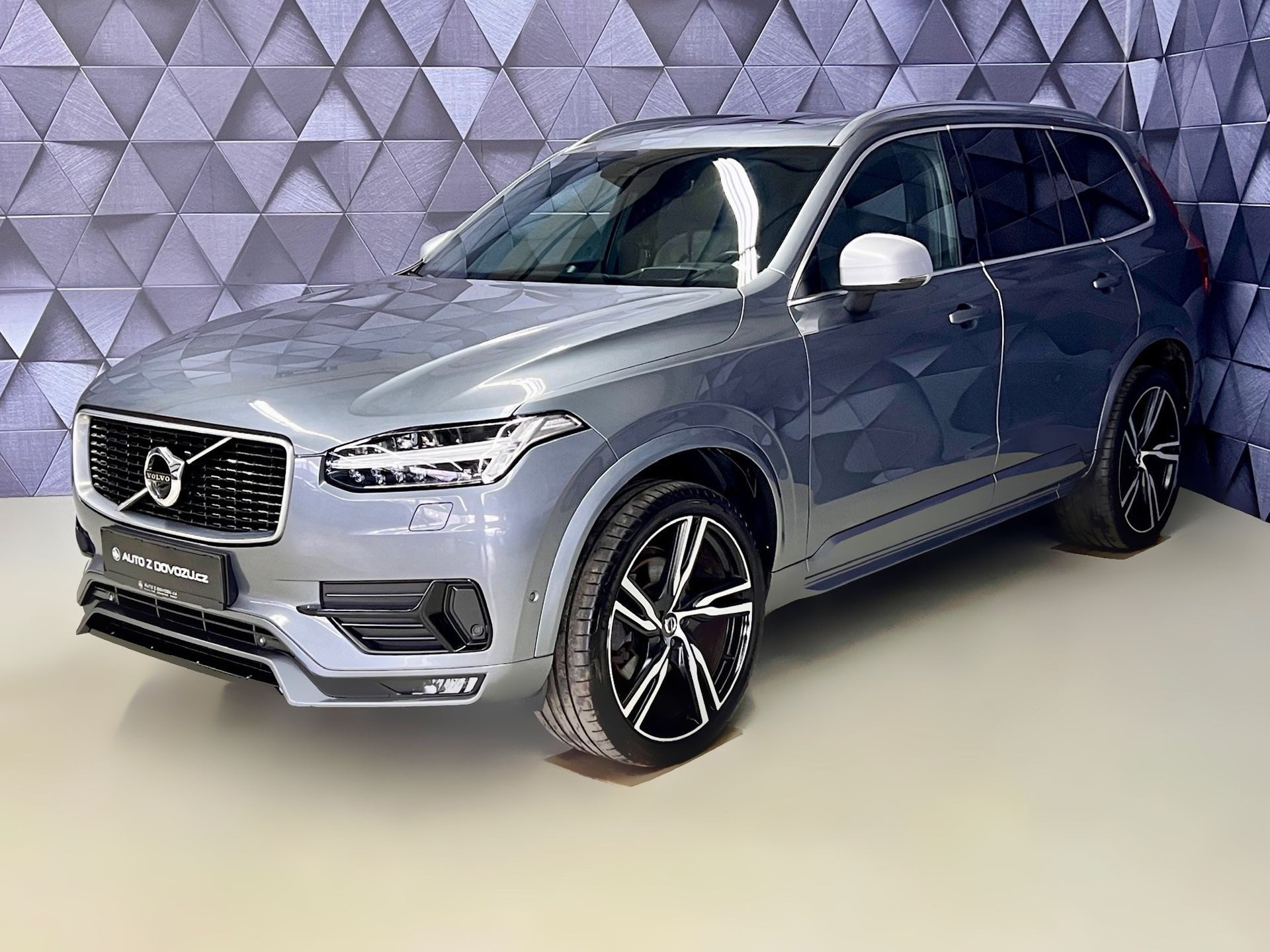 Volvo XC90 B5 AWD EXCELLENCE R-DESIGN, POLESTAR, MASÁŽE, WEBASTO, B&W