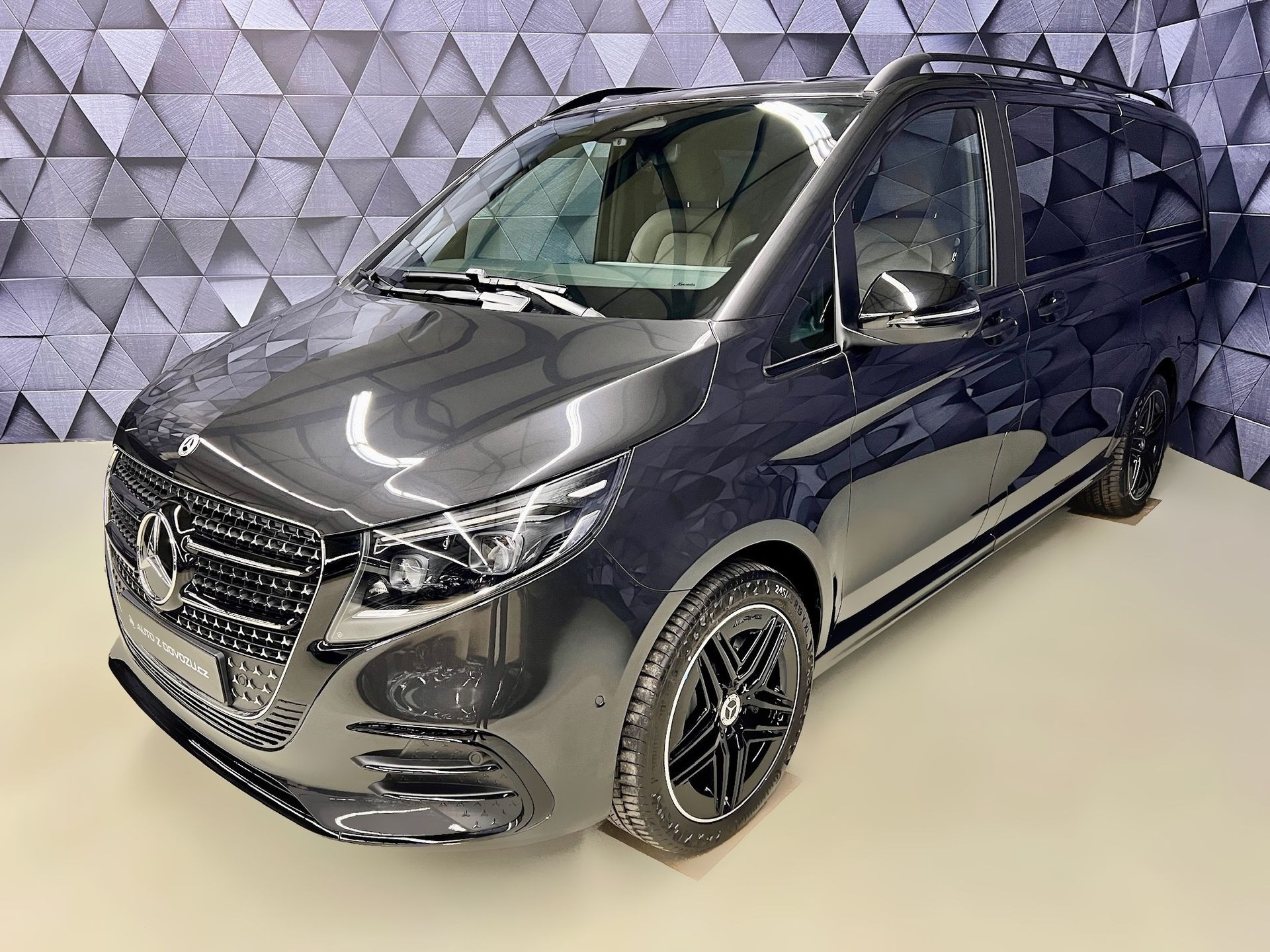 Mercedes-Benz V 300d 4M, AMG EXCLUSIVE, LONG, NEZÁVISLÉ TOPENÍ