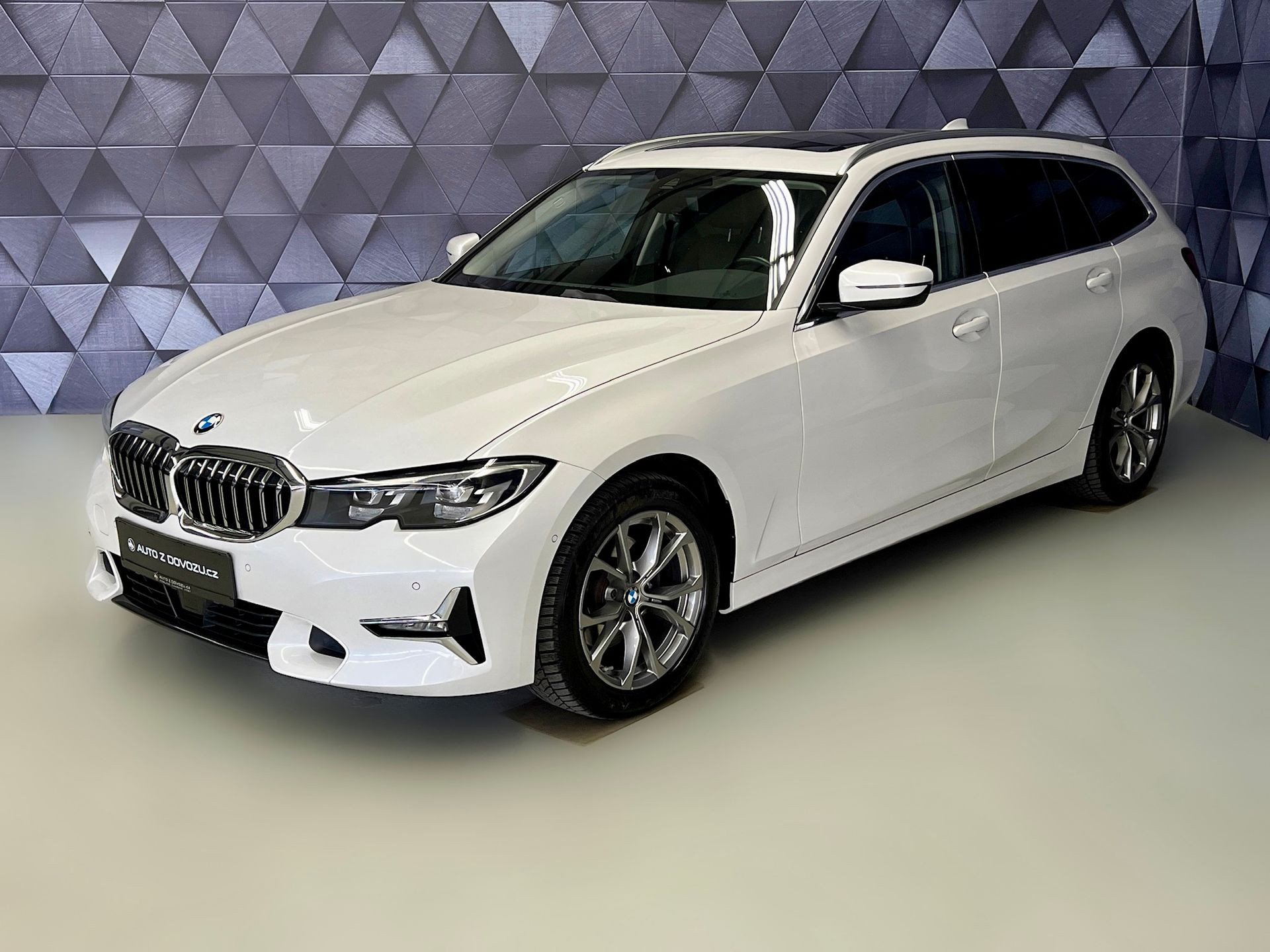 BMW 320d xDrive A/T, LUXURY LINE, WEBASTO, PANORAMA