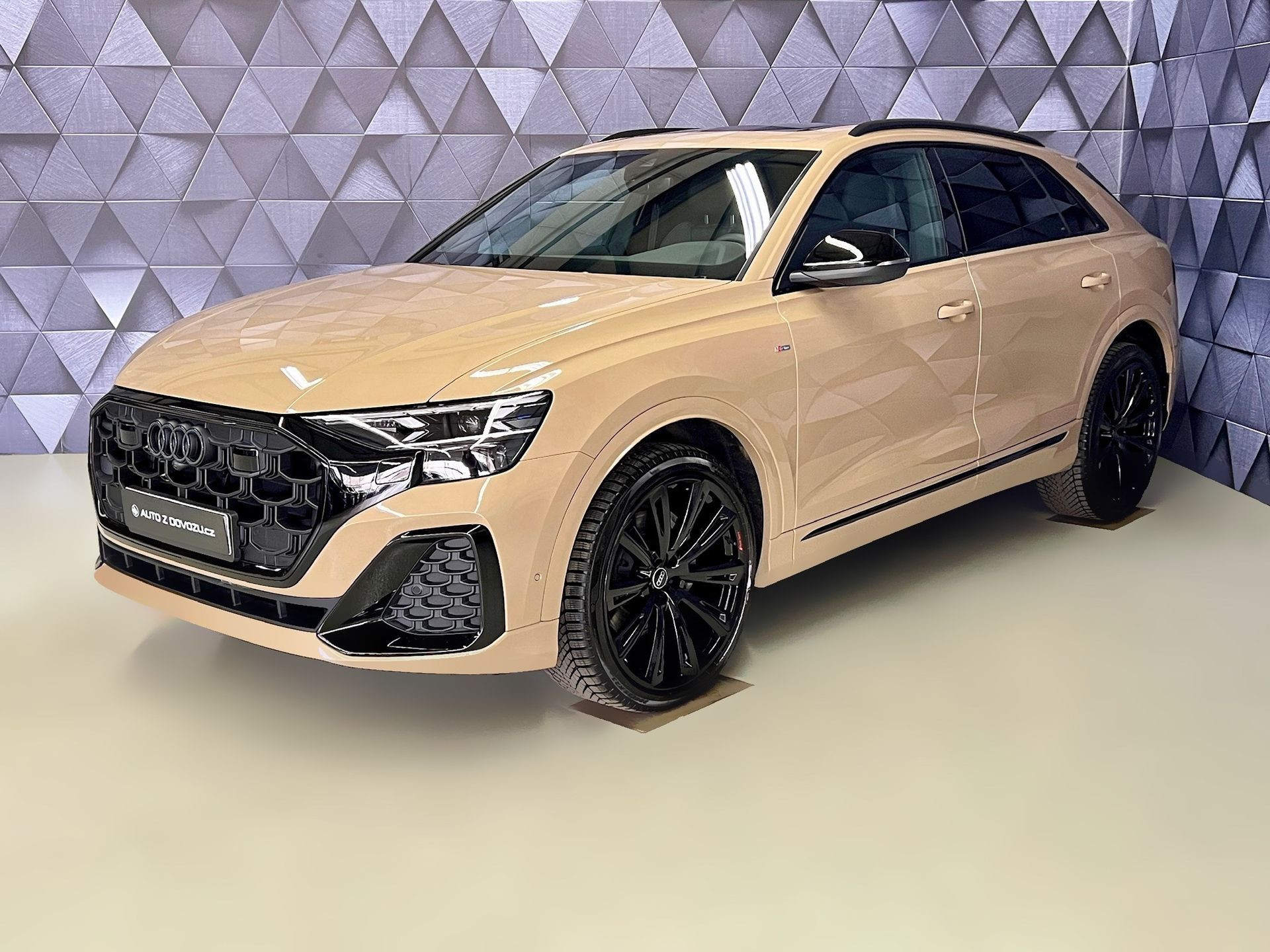 Audi Q8 50TDI QUATTRO S-LINE, MATRIX, WEBASTO, VZDUCH, EL. TAŽNÉ