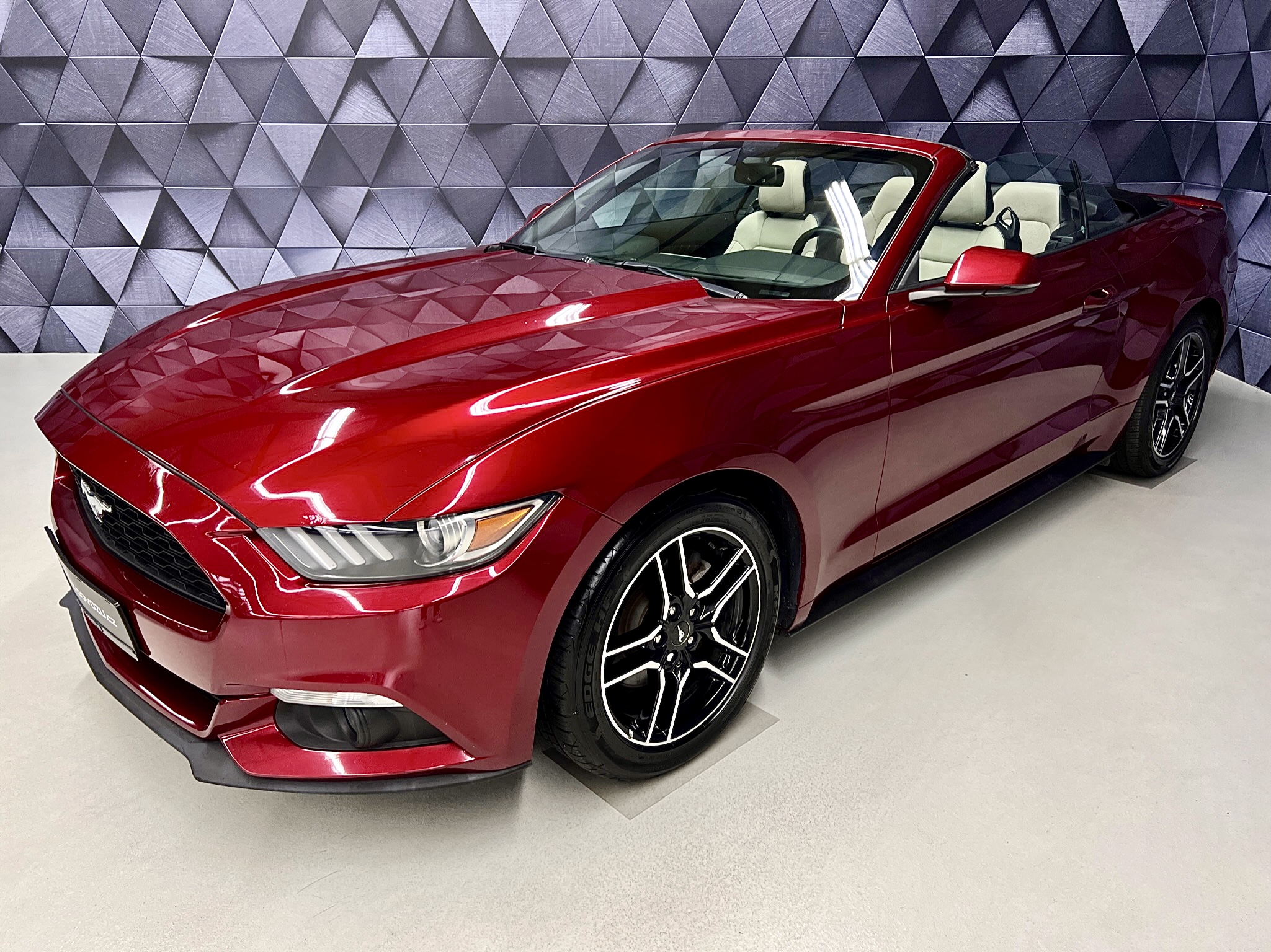 Prodej Ford Mustang 2,3 ECOBOOST CABRIO,KEYLESS,KAMERA